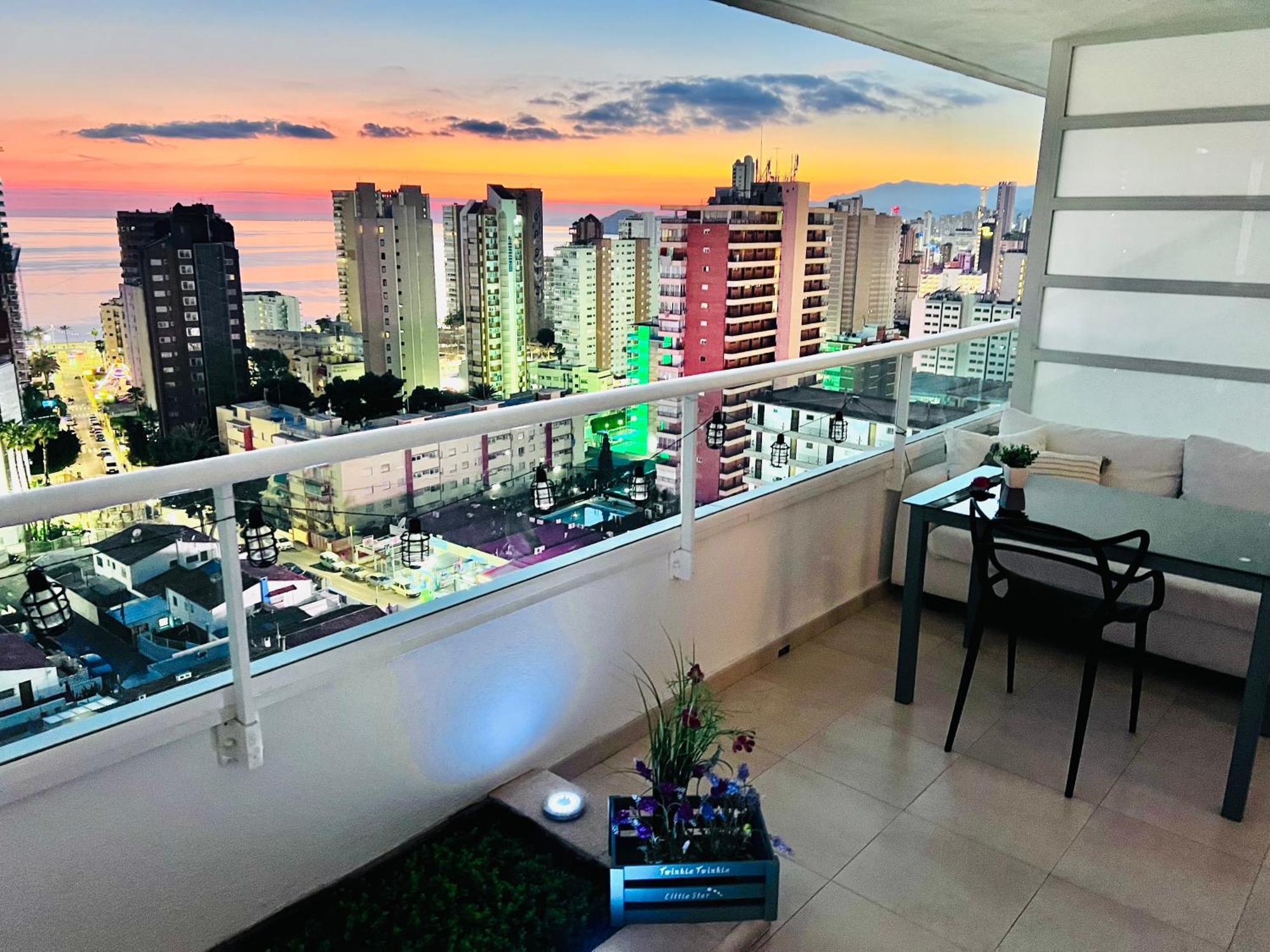 Sea View Penthouse! Appartement Benidorm Buitenkant foto